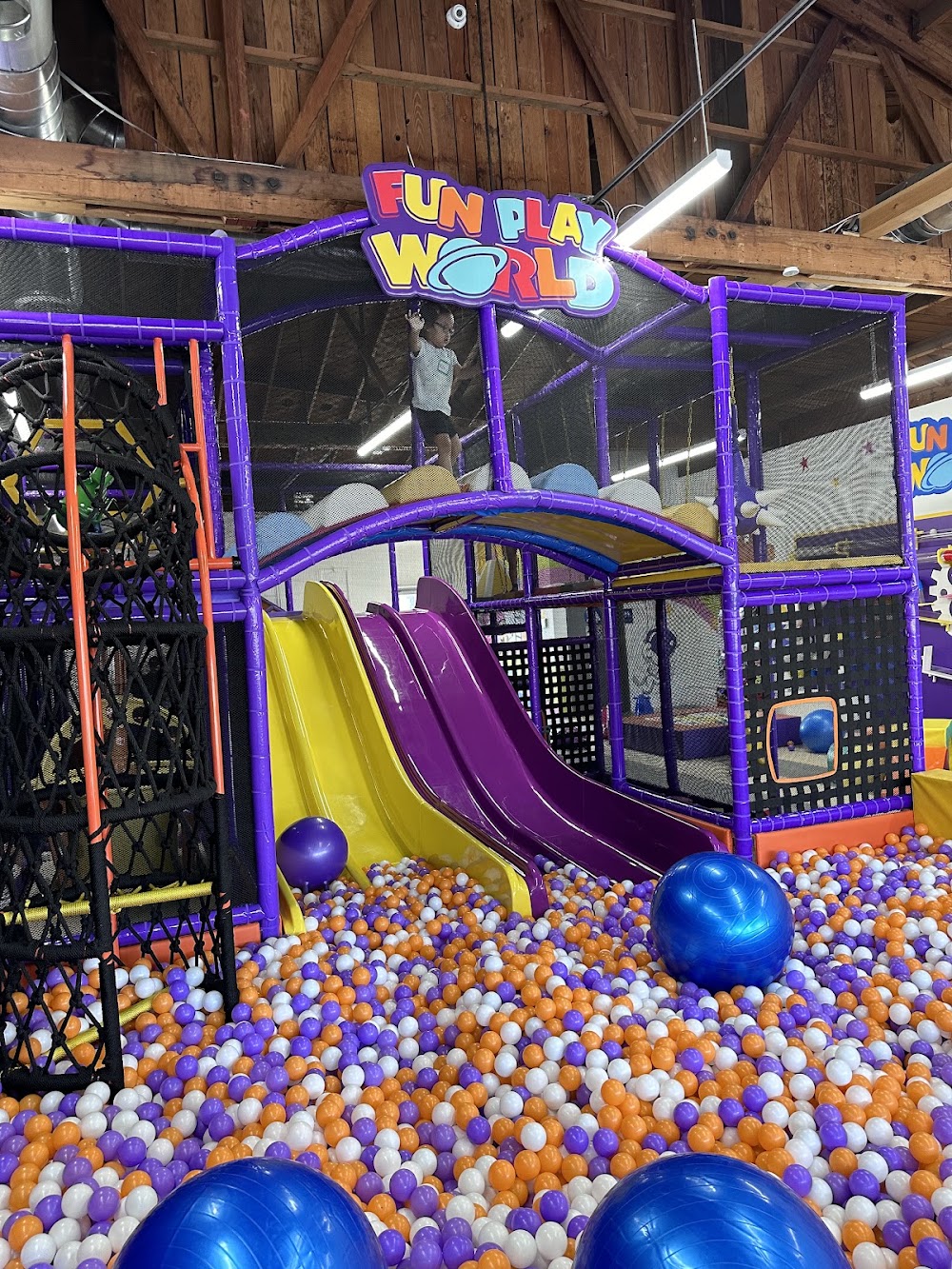 Fun Play World Kids Indoor Playground venue photo 1