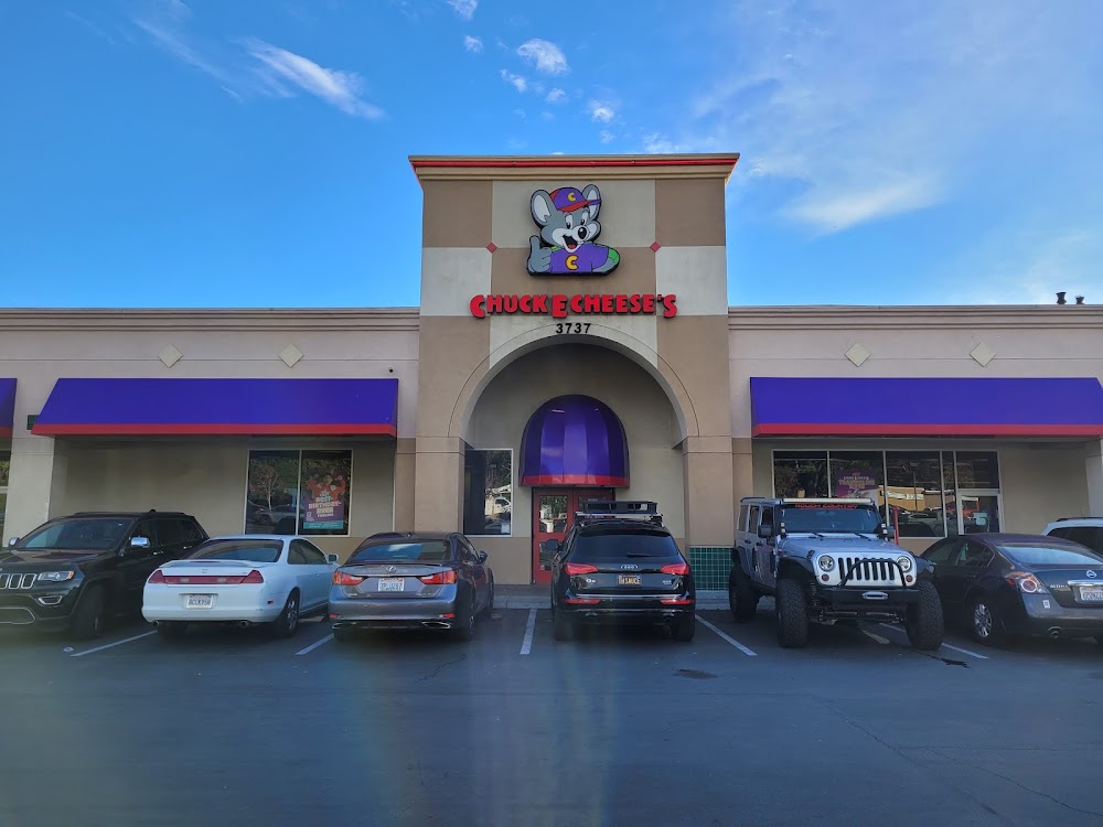 Chuck E. Cheese venue photo 6
