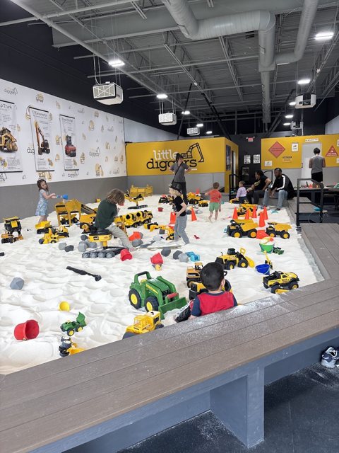 Little Diggers Des Peres