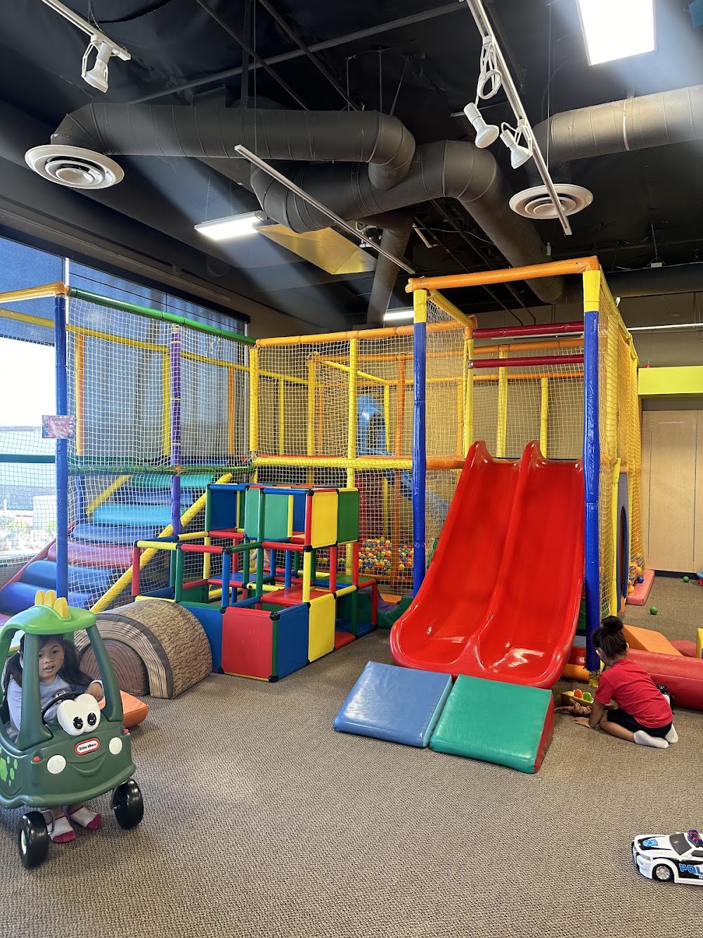 Kinderland Indoor Play and Cafe venue