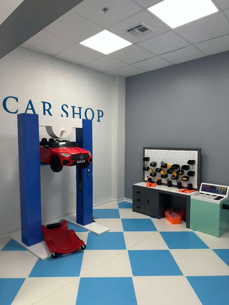 Happy Oak workshops and playground (reservation required) venue photo 2