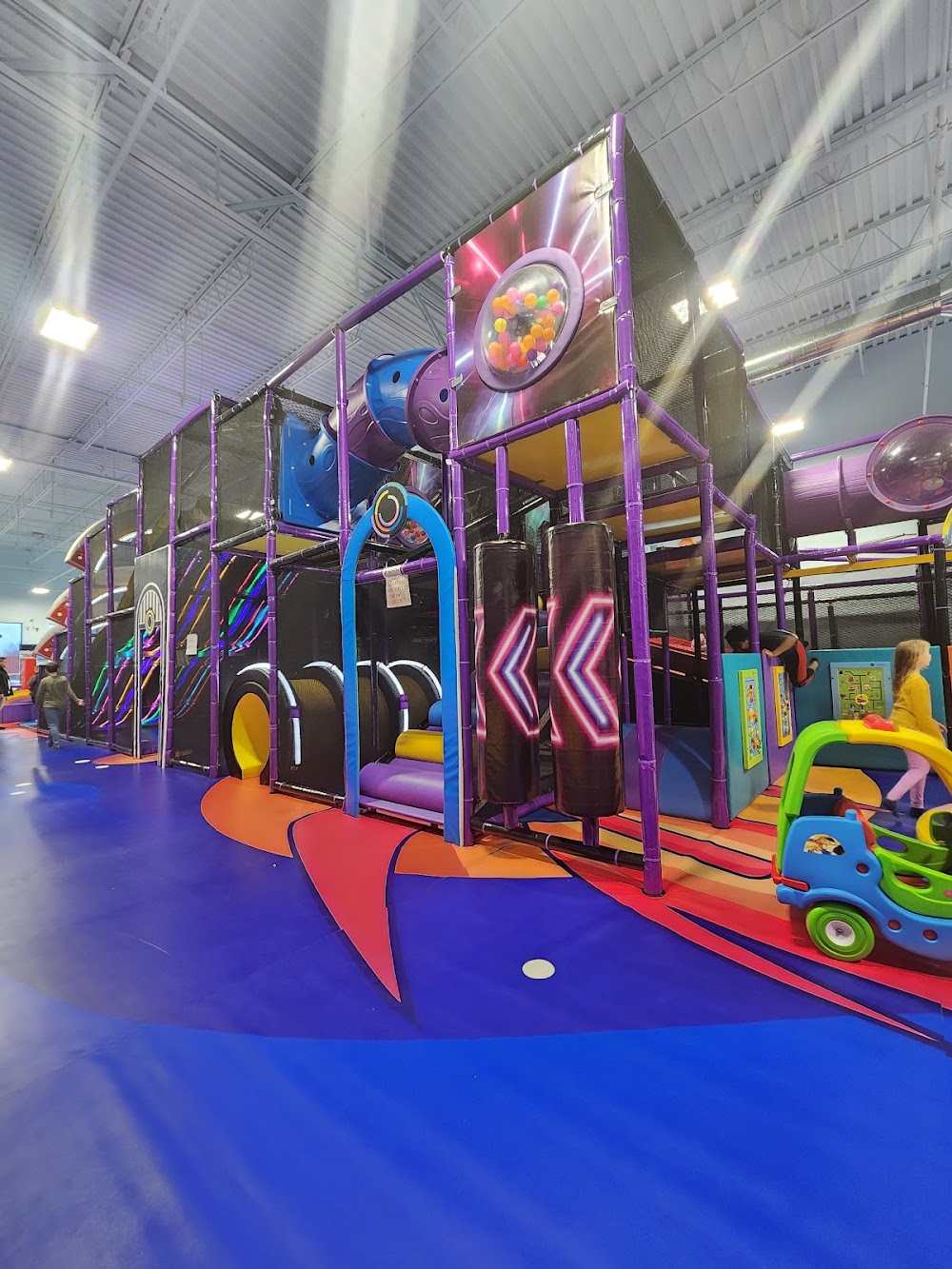 D&R PLAYLAND venue