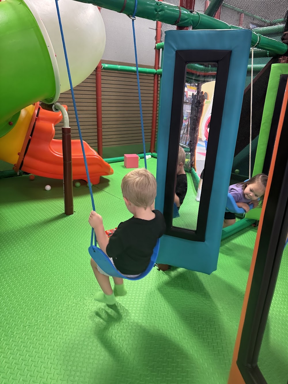 KIDS Indoor Play and Event venue photo 1