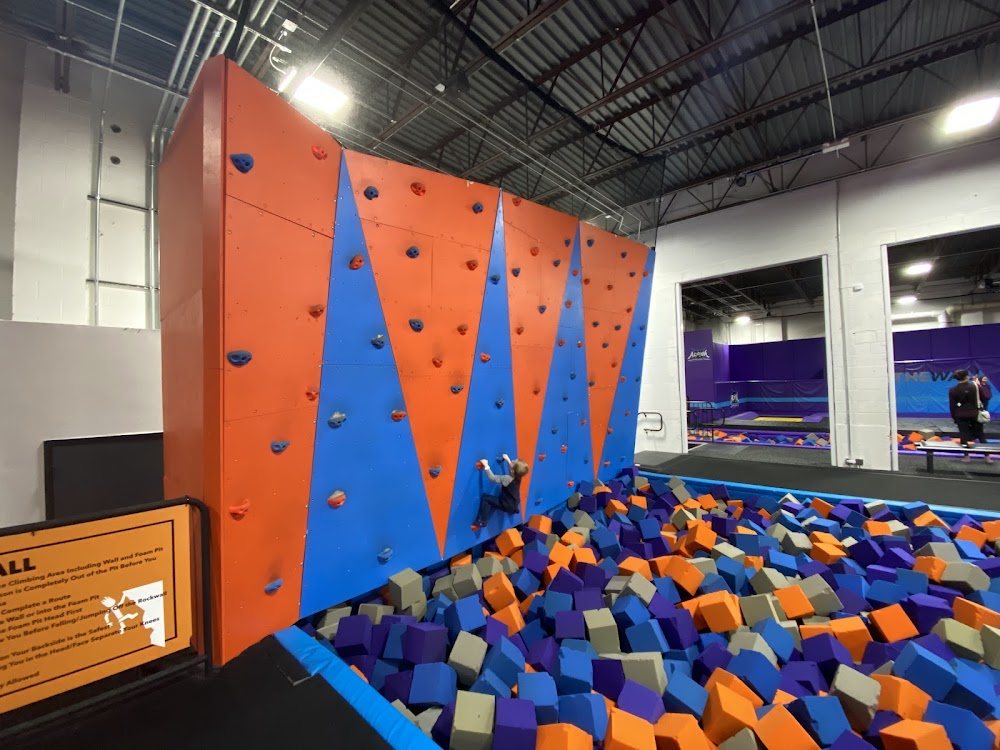 Altitude Chicago Trampoline Park venue photo 2
